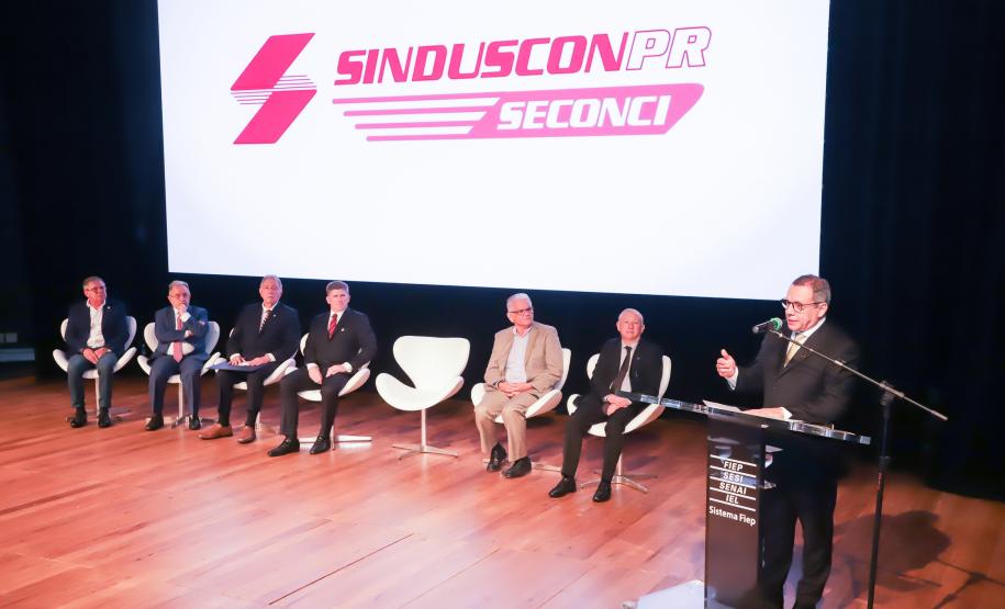 Presidente da Cohapar acompanha posse da nova diretoria do Sinduscon-PR