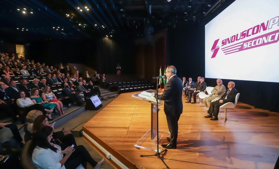 Presidente da Cohapar acompanha posse da nova diretoria do Sinduscon-PR