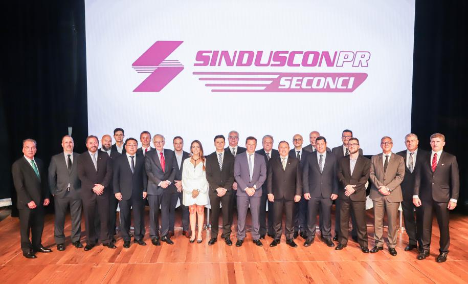 Presidente da Cohapar acompanha posse da nova diretoria do Sinduscon-PR