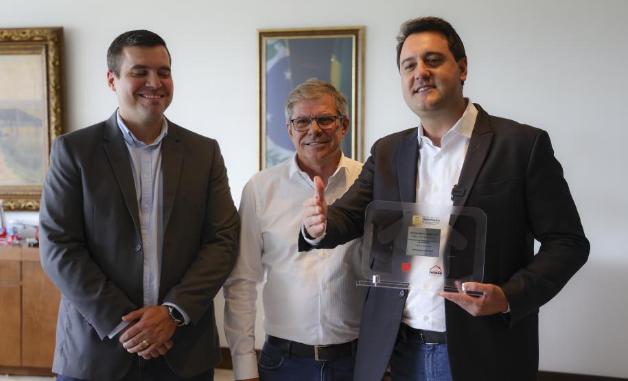 Paraná recebe Selo de Mérito e é reconhecido nacionalmente pela política habitacional