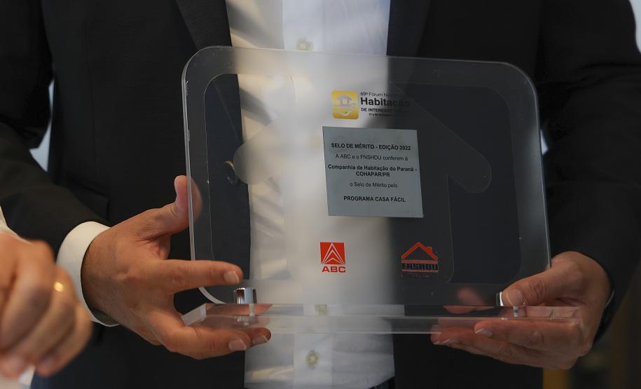 Paraná recebe Selo de Mérito e é reconhecido nacionalmente pela política habitacional