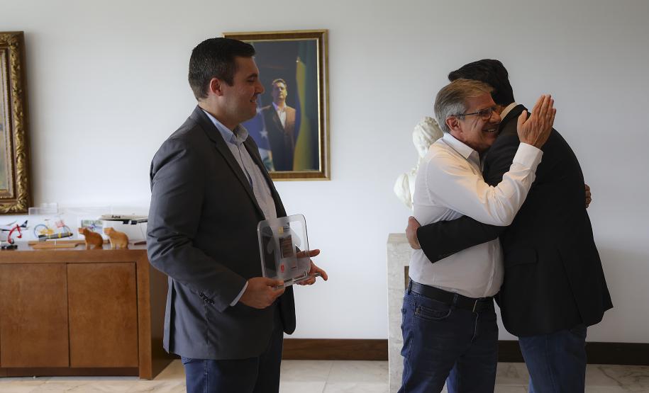 Paraná recebe Selo de Mérito e é reconhecido nacionalmente pela política habitacional