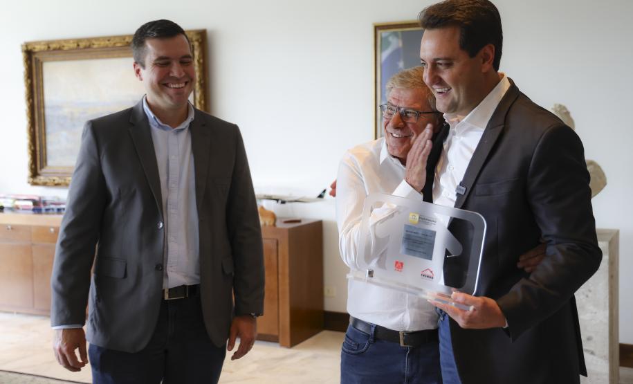 Paraná recebe Selo de Mérito e é reconhecido nacionalmente pela política habitacional