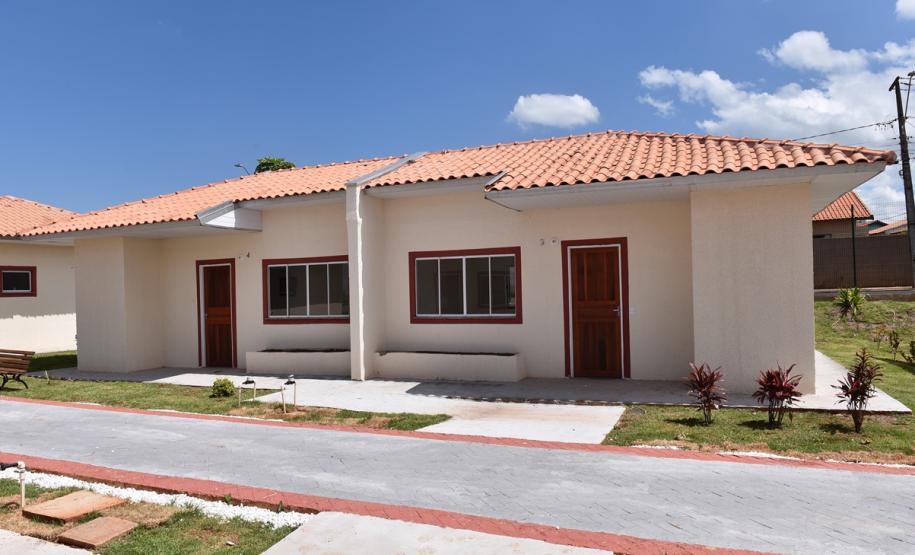 Governo do Paraná inaugura condomínio do idoso de Cornélio Procópio