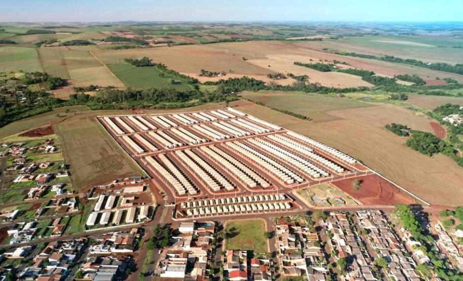 Em nova parceria, Governo ajuda 333 famílias de Londrina a conquistar casa própria