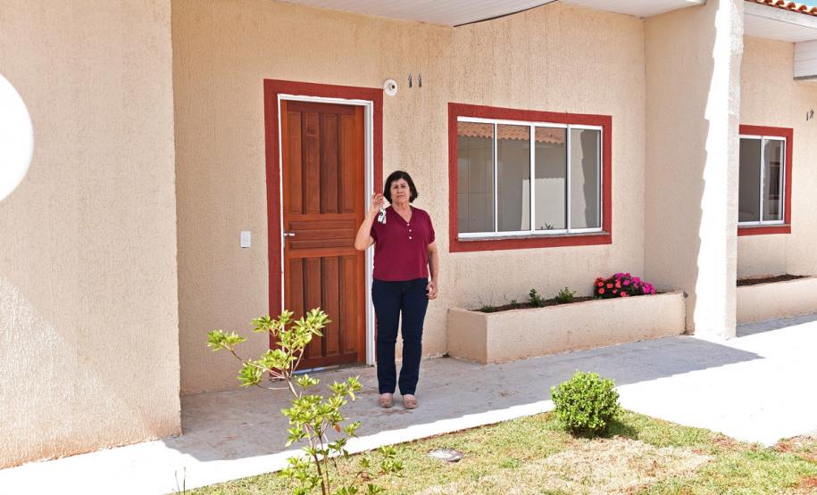 Mulheres são as mais beneficiadas com a construção de casas populares no Paraná - Foto: Cohapar