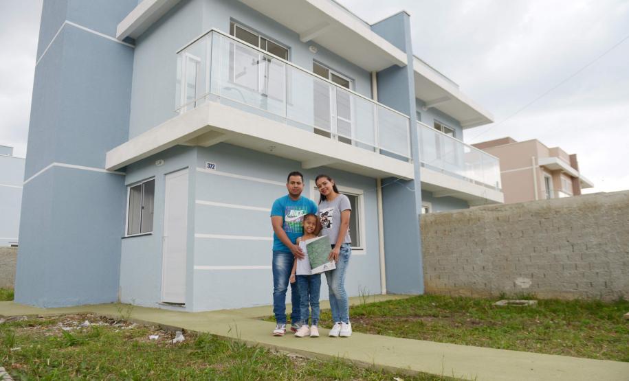 Em menos de dois anos, Governo do Paraná ajuda 30 mil famílias a conquistarem uma casa própria