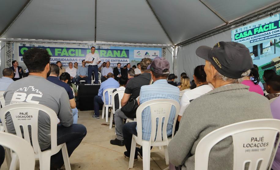 Governador Carlos Massa Ratinho junior entrega moradias do Programa Casa Fácil Paraná em Cascavel