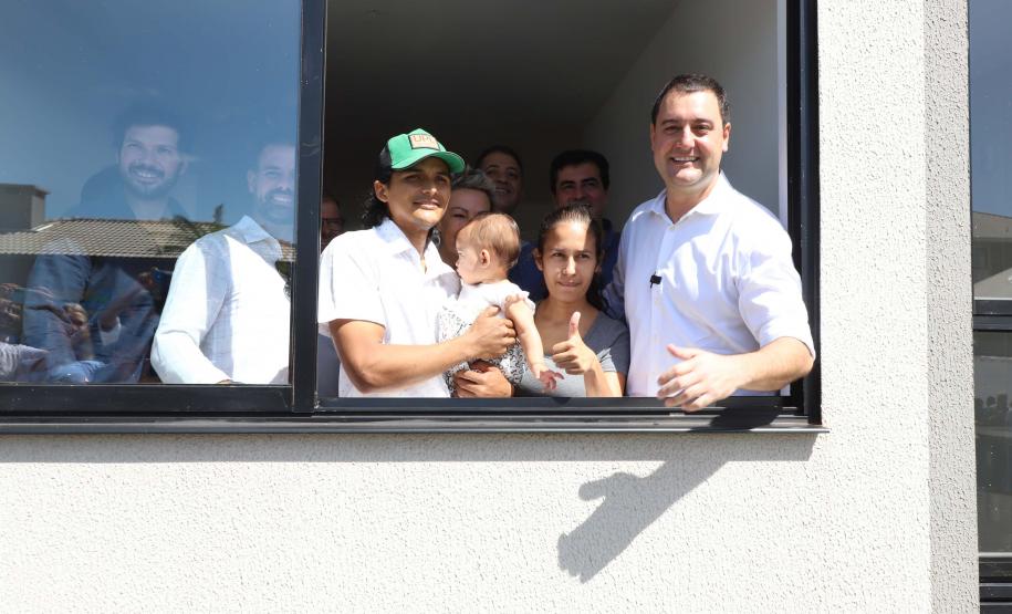 Recursos do Estado ajudam 94 famílias de Londrina a conquistarem uma casa própria