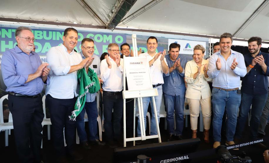 Recursos do Estado ajudam 94 famílias de Londrina a conquistarem uma casa própria