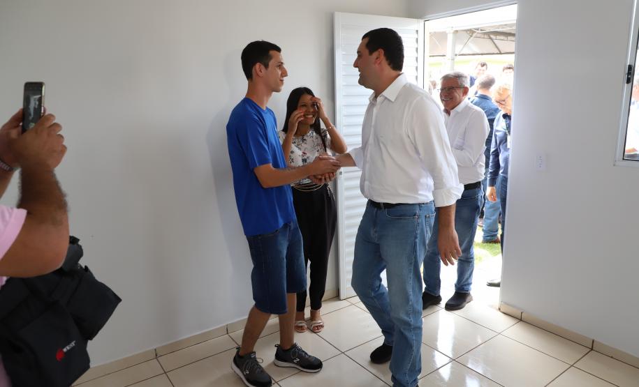 Governador inaugura conjunto com 60 moradias em Atalaia