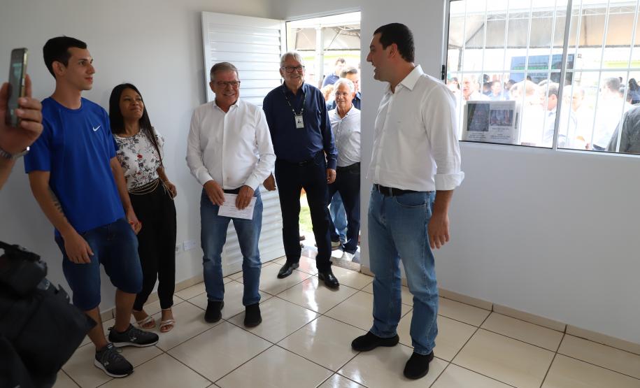 Governador inaugura conjunto com 60 moradias em Atalaia