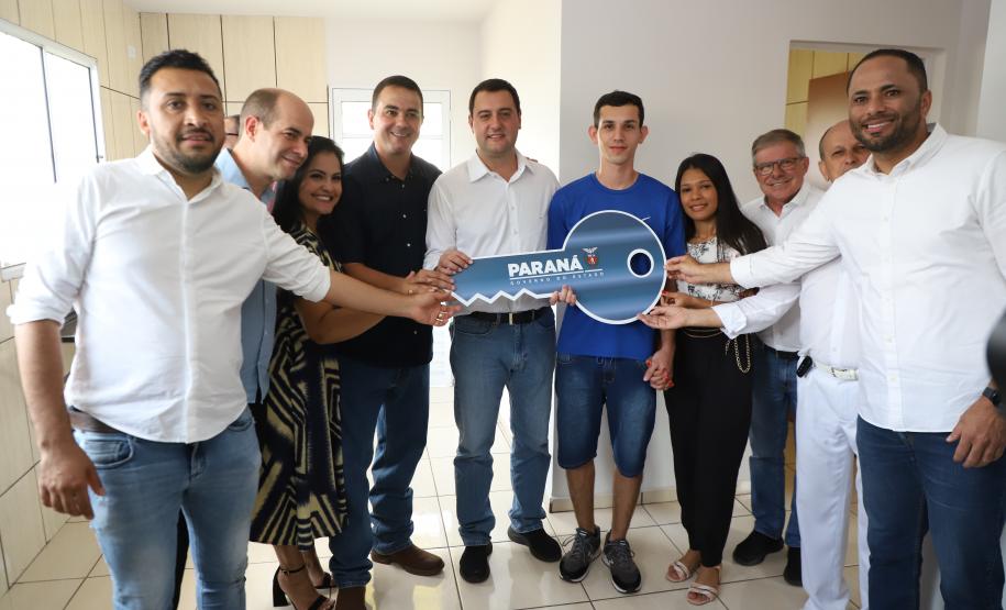 Governador inaugura conjunto com 60 moradias em Atalaia