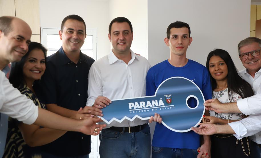 Governador inaugura conjunto com 60 moradias em Atalaia