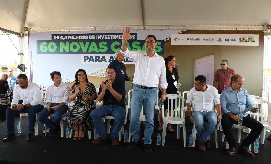 Governador inaugura conjunto com 60 moradias em Atalaia