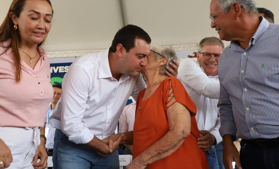 Governador inaugura conjunto com 60 moradias em Atalaia