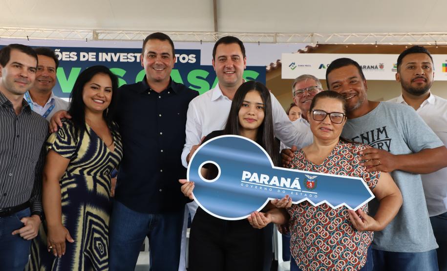 Governador inaugura conjunto com 60 moradias em Atalaia