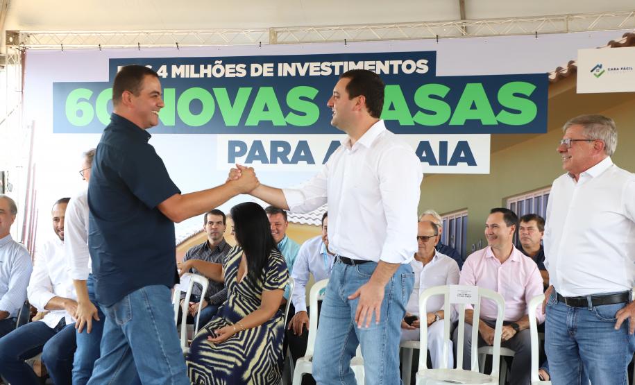 Governador inaugura conjunto com 60 moradias em Atalaia