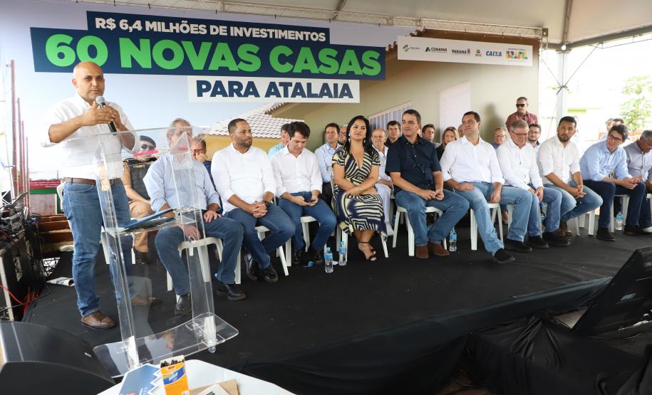Governador inaugura conjunto com 60 moradias em Atalaia