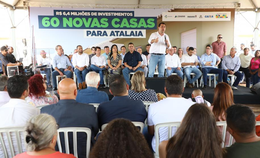 Governador inaugura conjunto com 60 moradias em Atalaia