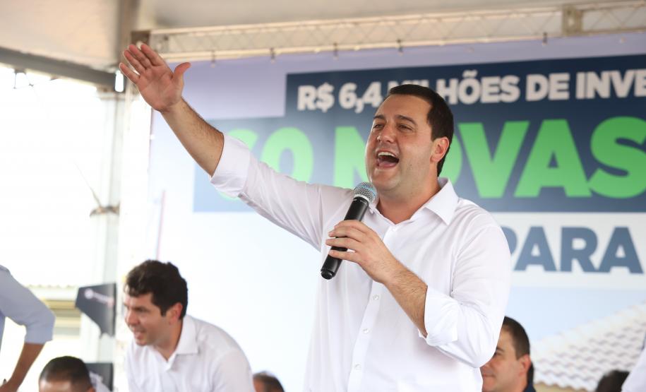 Governador inaugura conjunto com 60 moradias em Atalaia
