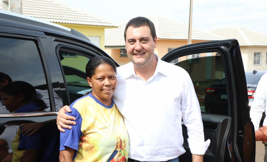 Governador inaugura conjunto com 60 moradias em Atalaia