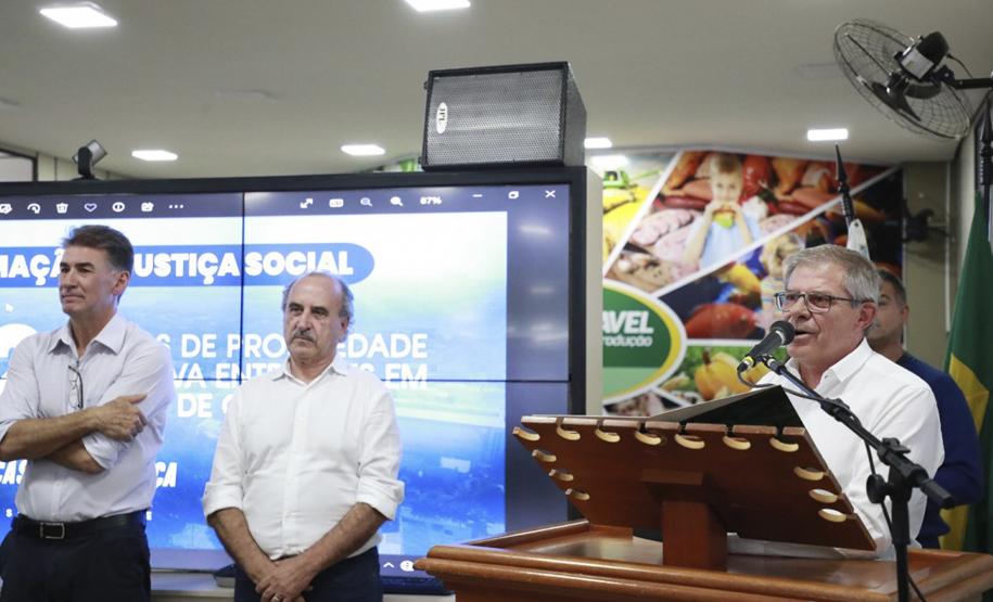 Em Cascavel mais 50 famílias tem seu imóvel regularizado