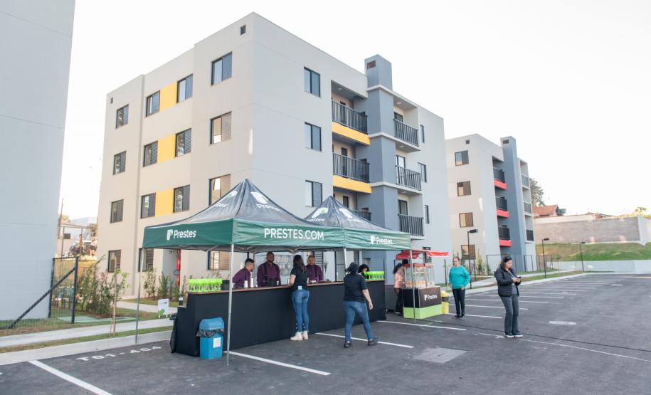 Entrega de Apartamentos Marca Momento Histórico em Cambé