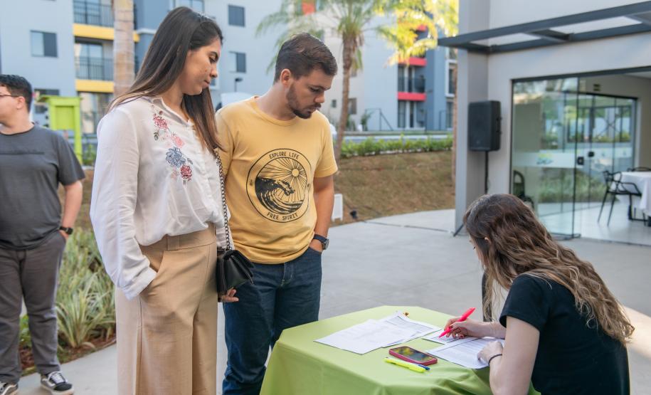 Entrega de Apartamentos Marca Momento Histórico em Cambé