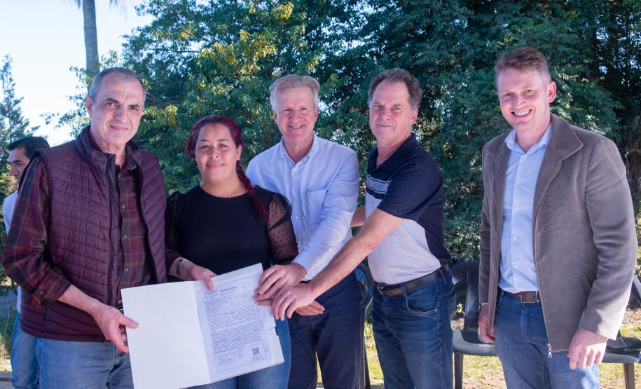 Imbituva: Conquista e segurança para 141 famílias com a entrega de títulos de propriedade