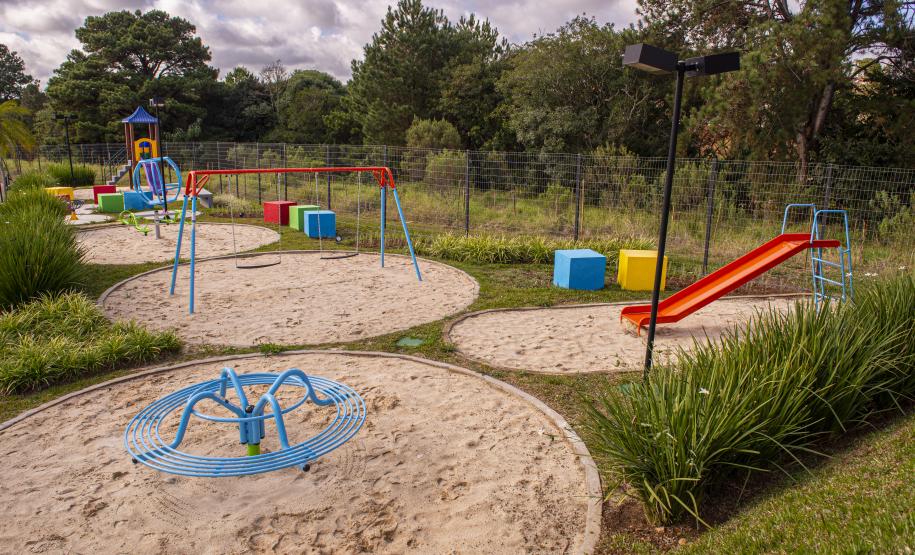 Estado investe R$ 1,8 milhão para apoiar famílias em conjunto de 266 casas em Ponta Grossa