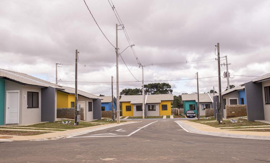 Estado investe R$ 1,8 milhão para apoiar famílias em conjunto de 266 casas em Ponta Grossa