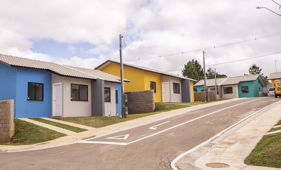 Estado investe R$ 1,8 milhão para apoiar famílias em conjunto de 266 casas em Ponta Grossa