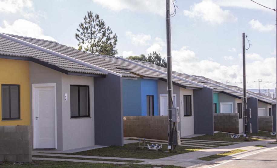 Estado investe R$ 1,8 milhão para apoiar famílias em conjunto de 266 casas em Ponta Grossa