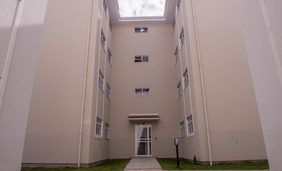 Com apoio do Estado, 111 famílias de Araucária conquistam a casa própria