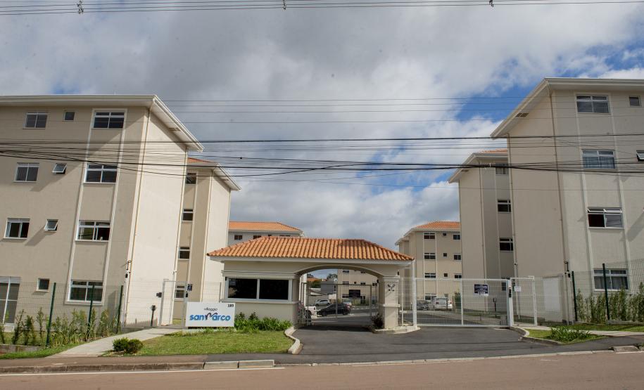 Com apoio do Estado, 111 famílias de Araucária conquistam a casa própria