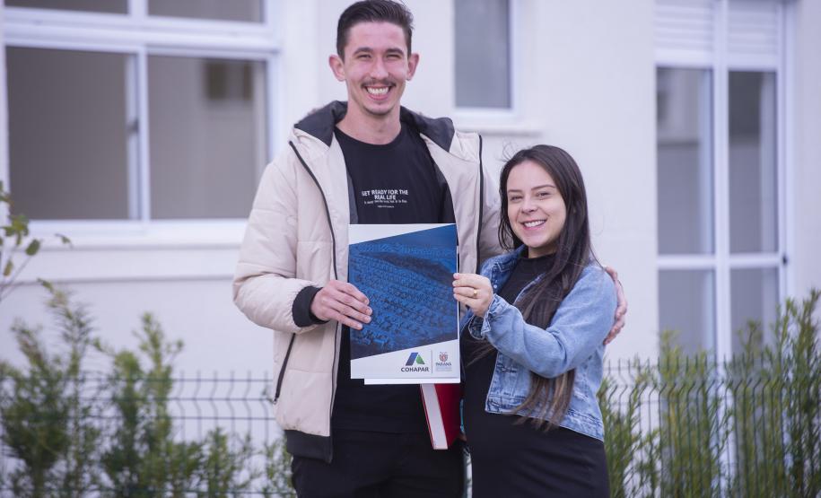 Com apoio do Estado, 111 famílias de Araucária conquistam a casa própria