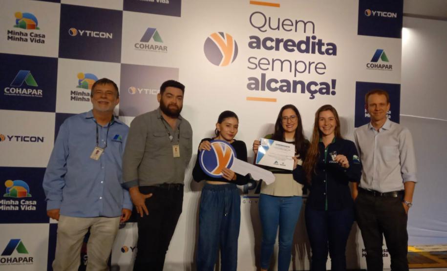 Com apoio do Estado, 21 famílias de Cambé conquistam o sonho da casa própria