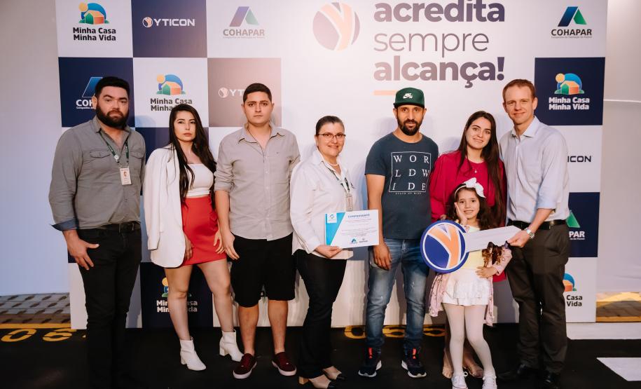 Com apoio do Estado, 21 famílias de Cambé conquistam o sonho da casa própria