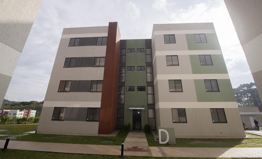 Com apoio do Estado, famílias de Almirante Tamandaré conquistam novas moradias