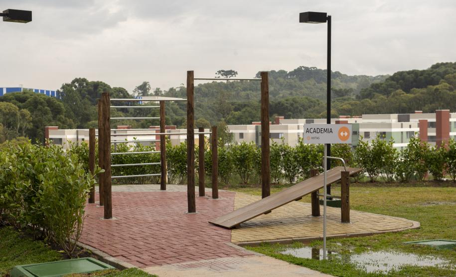 Com apoio do Estado, famílias de Almirante Tamandaré conquistam novas moradias