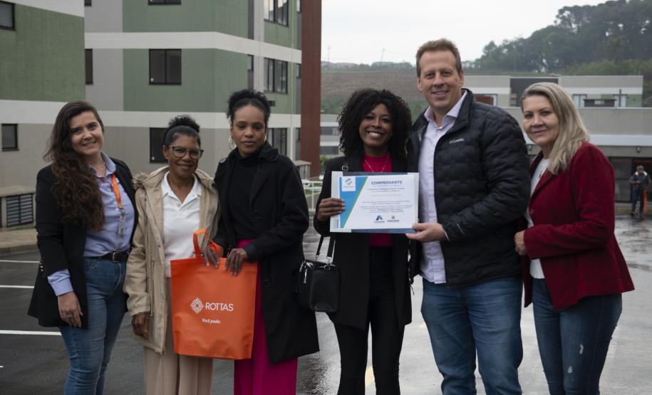 Com apoio do Estado, famílias de Almirante Tamandaré conquistam novas moradias