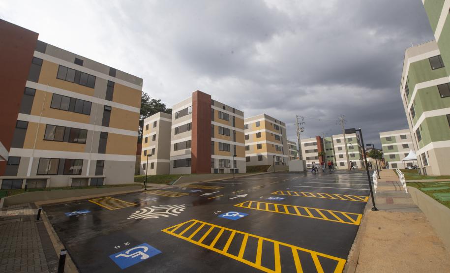 Com apoio do Estado, famílias de Almirante Tamandaré conquistam novas moradias