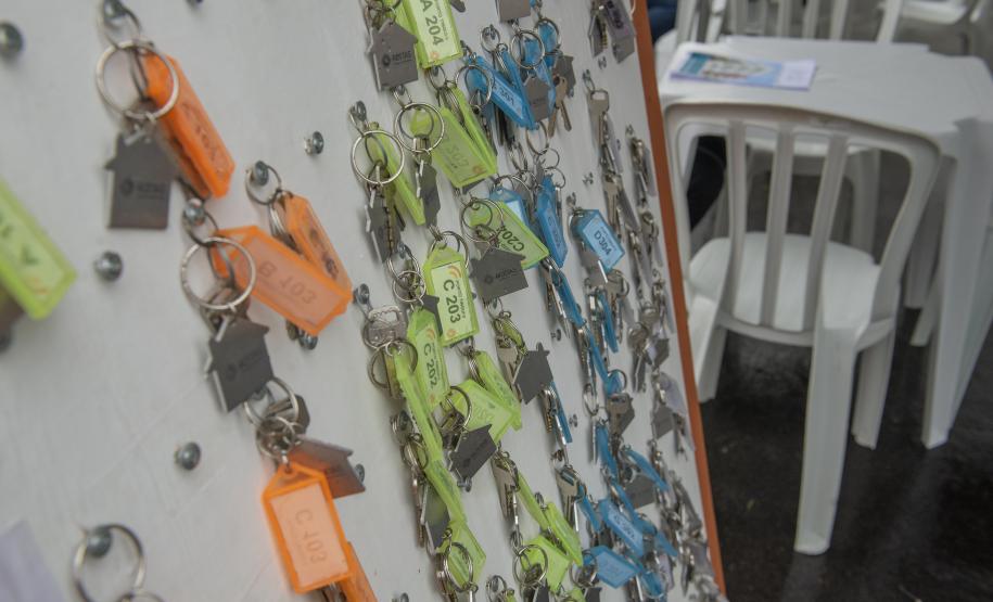 Com apoio do Estado, famílias de Almirante Tamandaré conquistam novas moradias