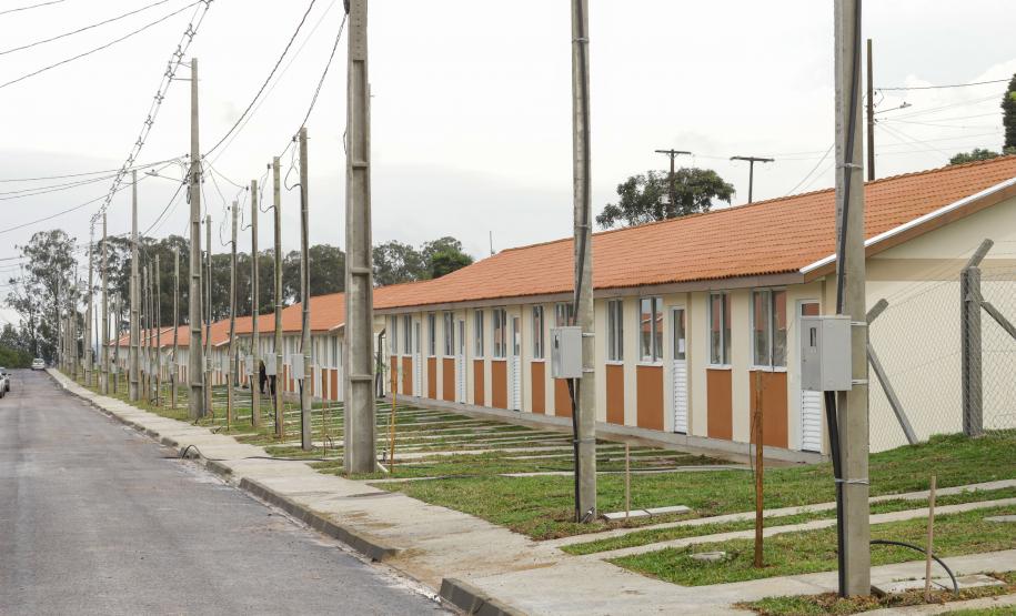 Com apoio da Estado, 94 famílias da Lapa recebem as chaves da casa própria