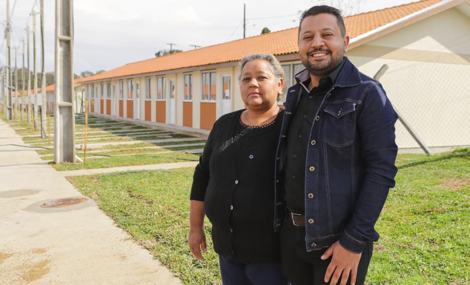 Com apoio da Estado, 94 famílias da Lapa recebem as chaves da casa própria