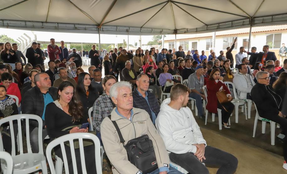 Com apoio da Estado, 94 famílias da Lapa recebem as chaves da casa própria