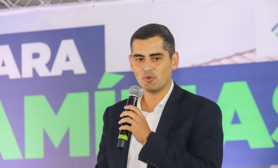 Com apoio da Estado, 94 famílias da Lapa recebem as chaves da casa própria