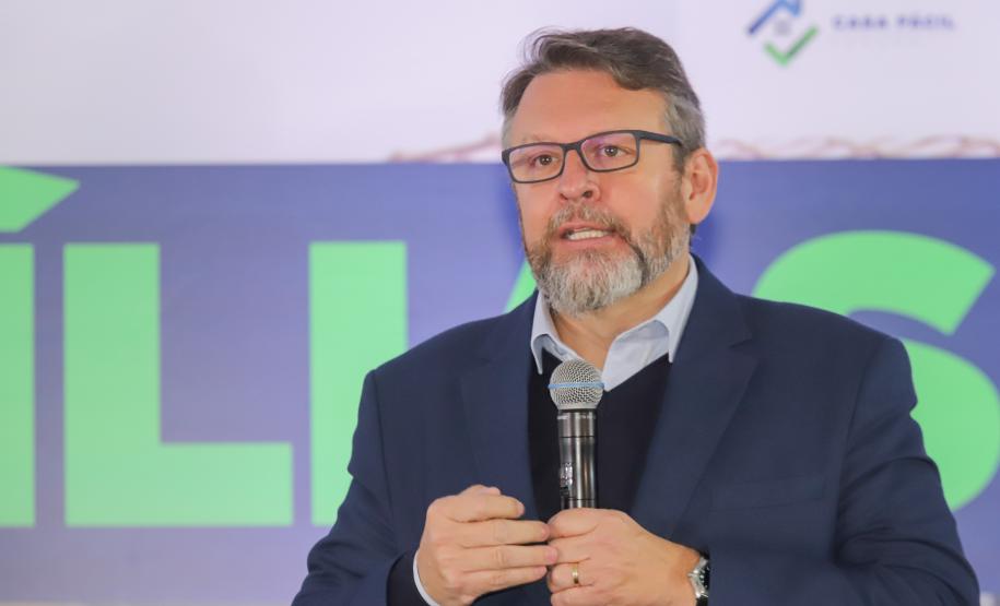 Com apoio da Estado, 94 famílias da Lapa recebem as chaves da casa própria