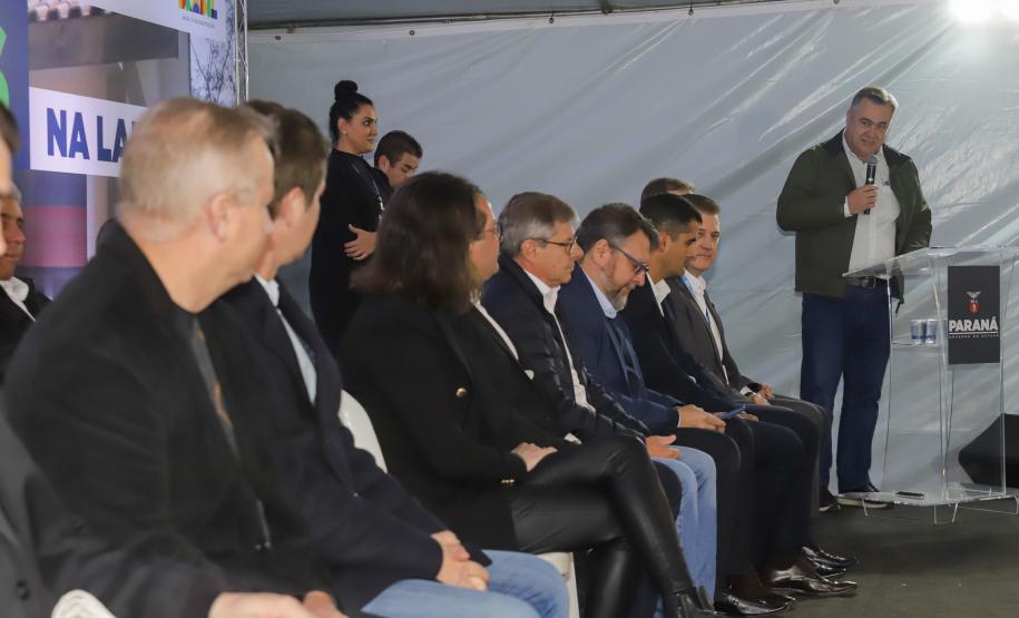 Com apoio da Estado, 94 famílias da Lapa recebem as chaves da casa própria